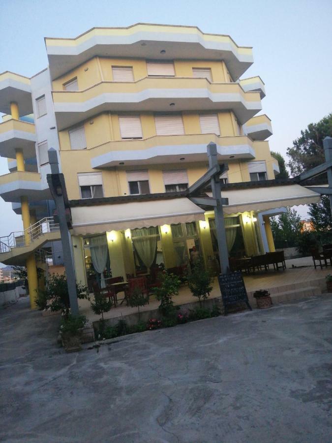 Hotel Albania Golem Dış mekan fotoğraf